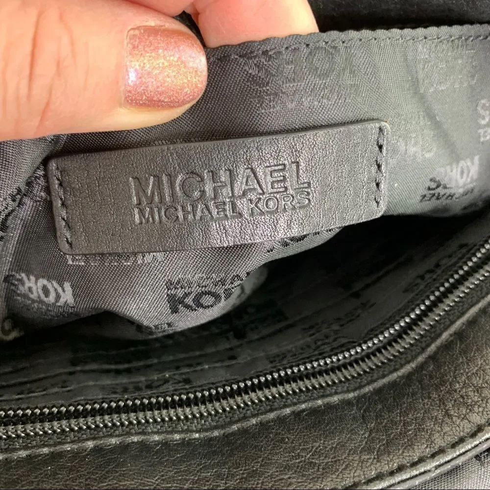 MICHAEL KORS Jet Set Black Leather/Double Gold‎ Chain Small Shoulder Bag